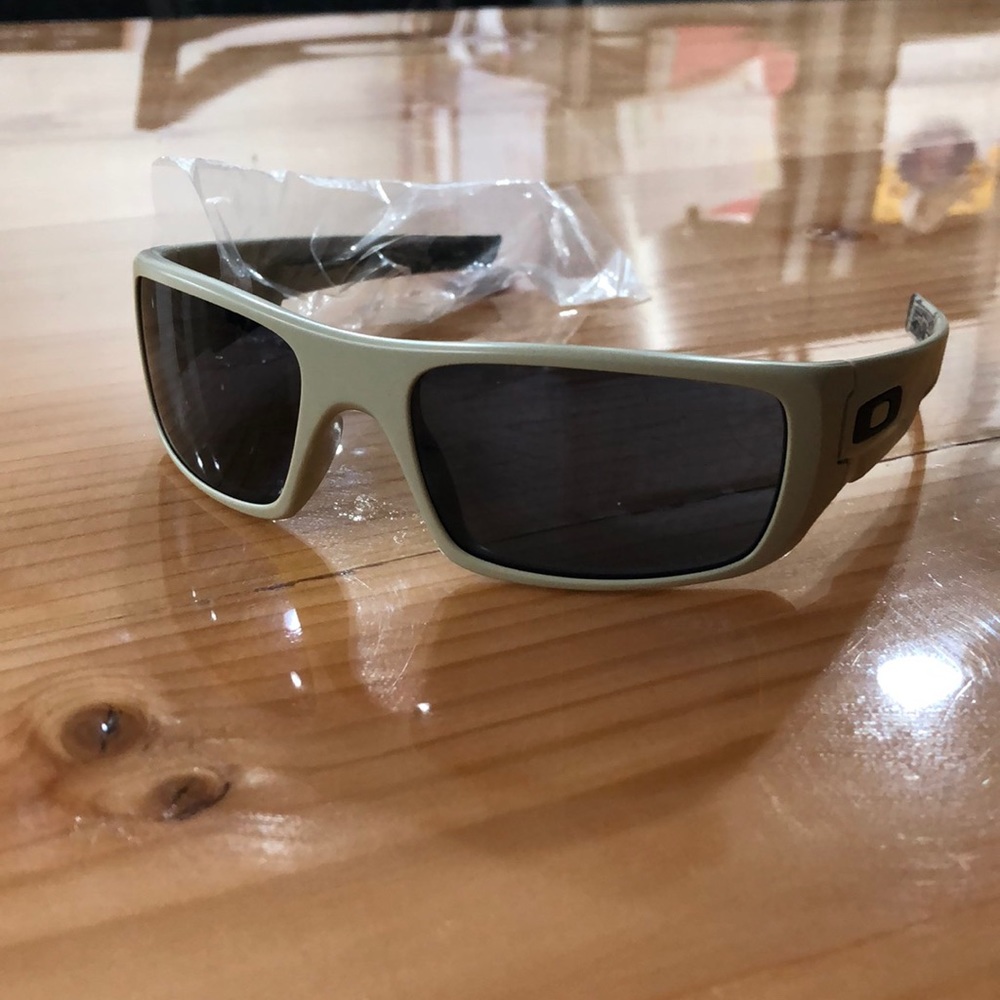 Men’s Oakley sunglasses